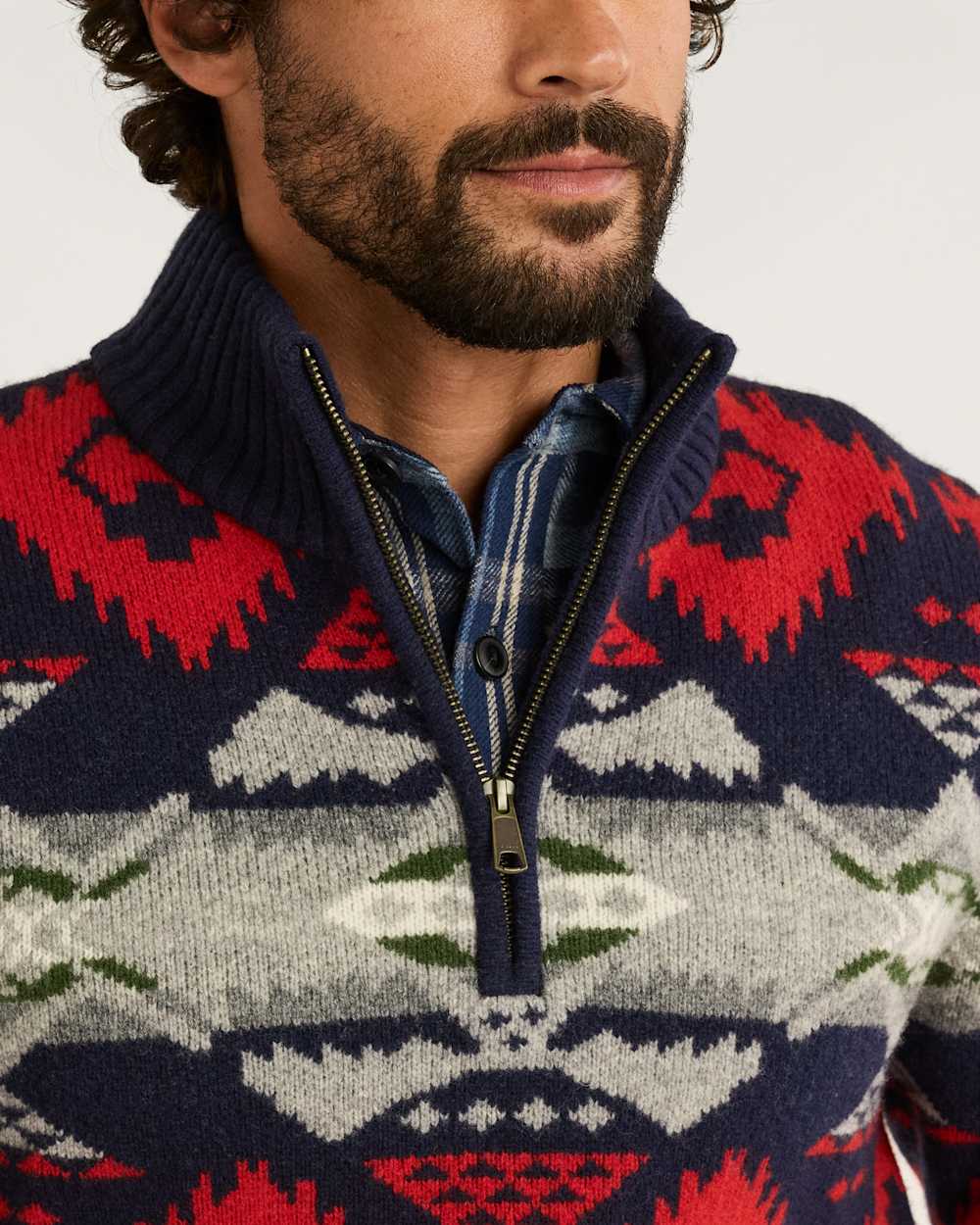 ALTERNATE VIEW OF MEN'S NEHALEM QUARTER ZIP LAMBSWOOL SWEATER IN NAVY/RED image number 4