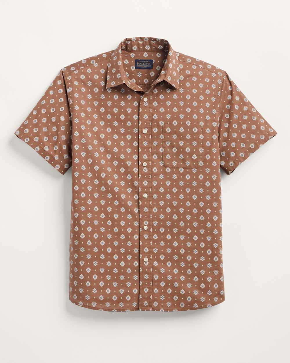 ALTERNATE VIEW OF MEN'S SHORELINE COTTON SHIRT IN RED/BROWN GEO image number 5