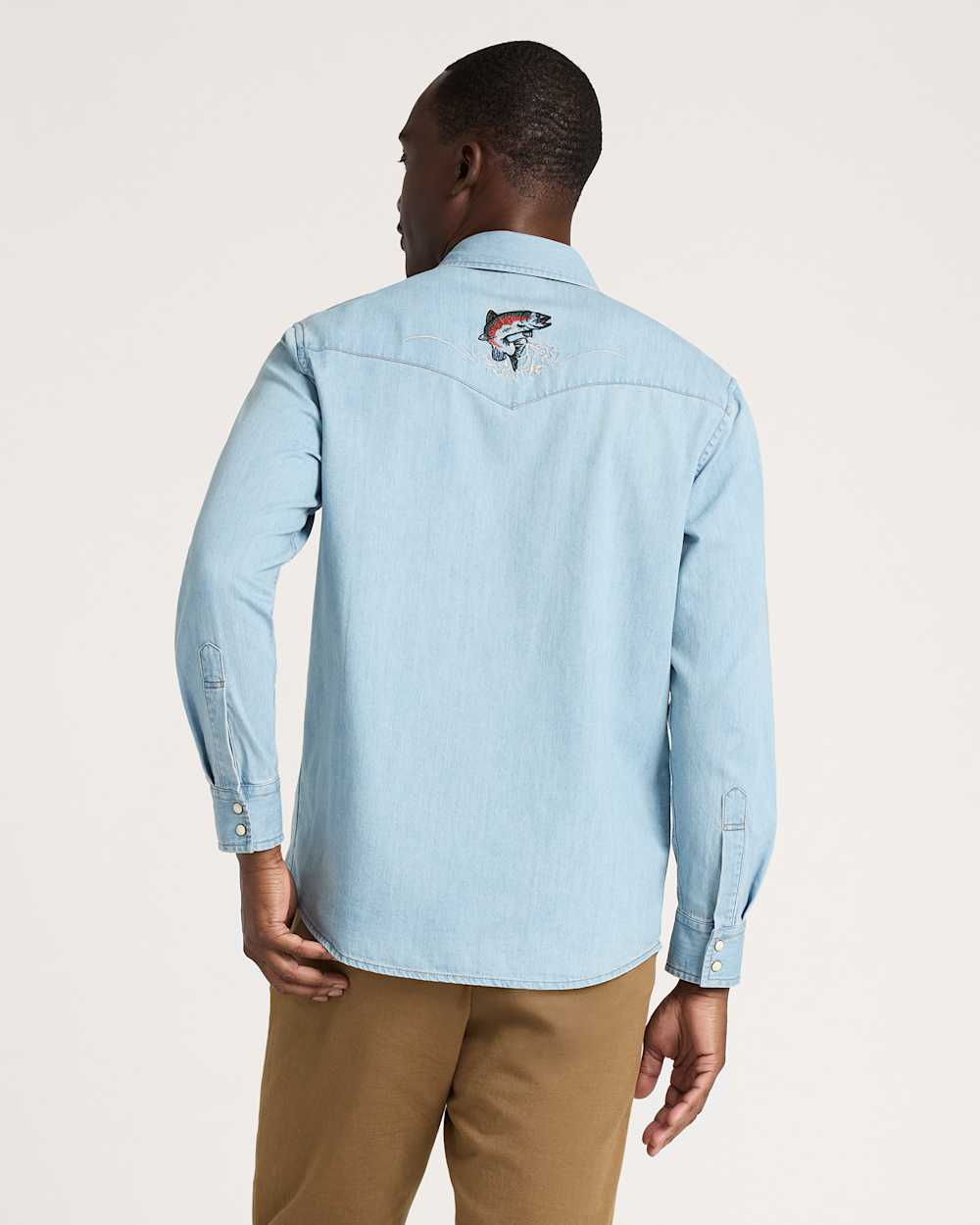 ALTERNATE VIEW OF MEN'S SALMON EMBROIDERED DENIM GAMBLER SHIRT IN LIGHT BLUE/SALMON image number 2
