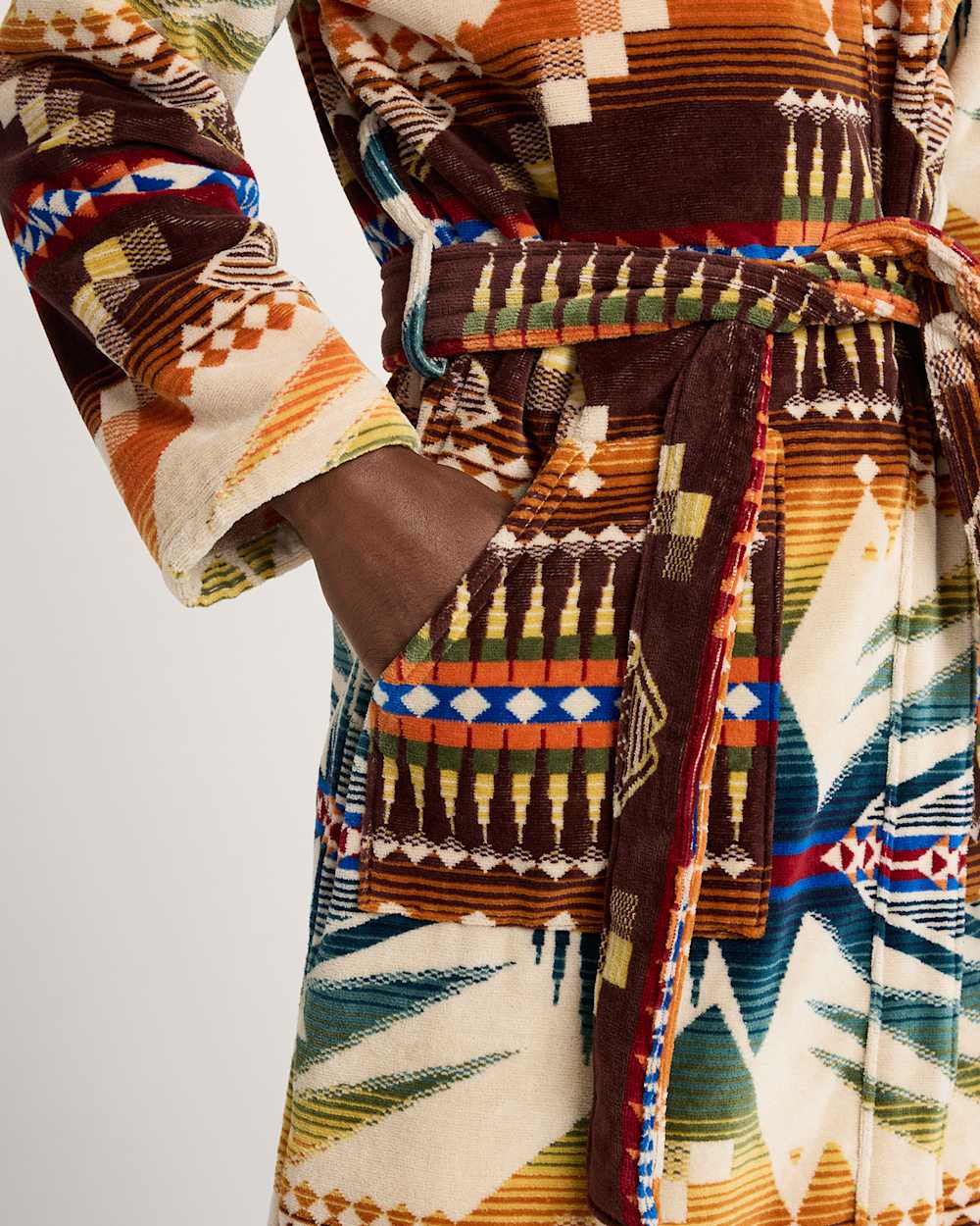 ALTERNATE VIEW OF UNISEX MYSTIC LAKE COTTON TERRY VELOUR BATHROBE IN MULTI image number 5