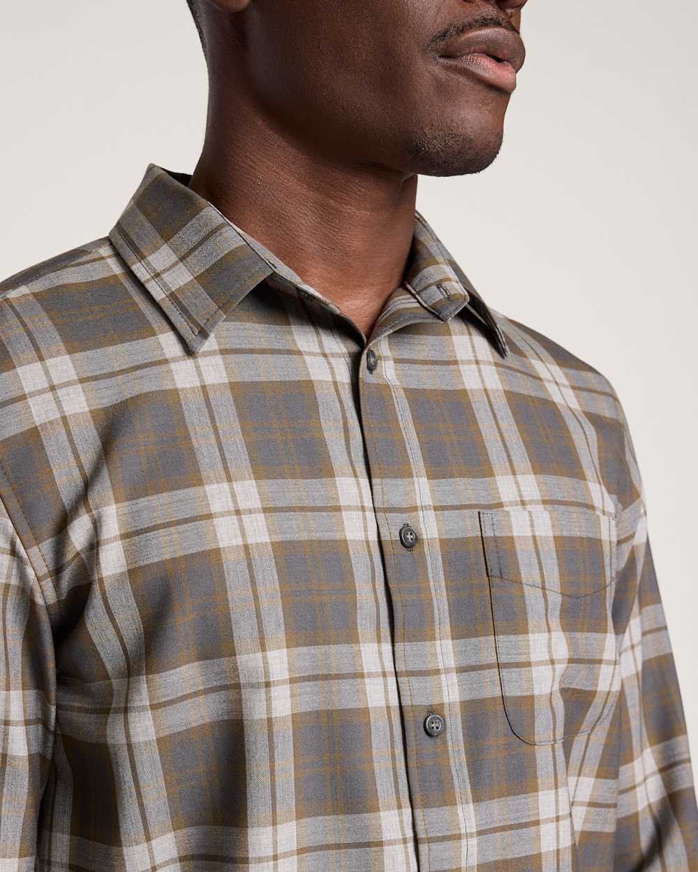 ALTERNATE VIEW OF MEN'S MEN'S PLAID MERINO LODGE SHIRT IN OLIVE/GREY MIX PLAID image number 4