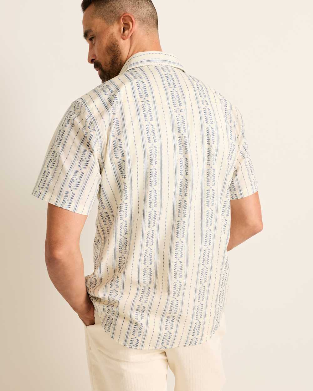 ALTERNATE VIEW OF MEN'S SHORT-SLEEVE LARAMIE SNAP-FRONT SHIRT IN LAUREL GROVE STRIPE image number 2