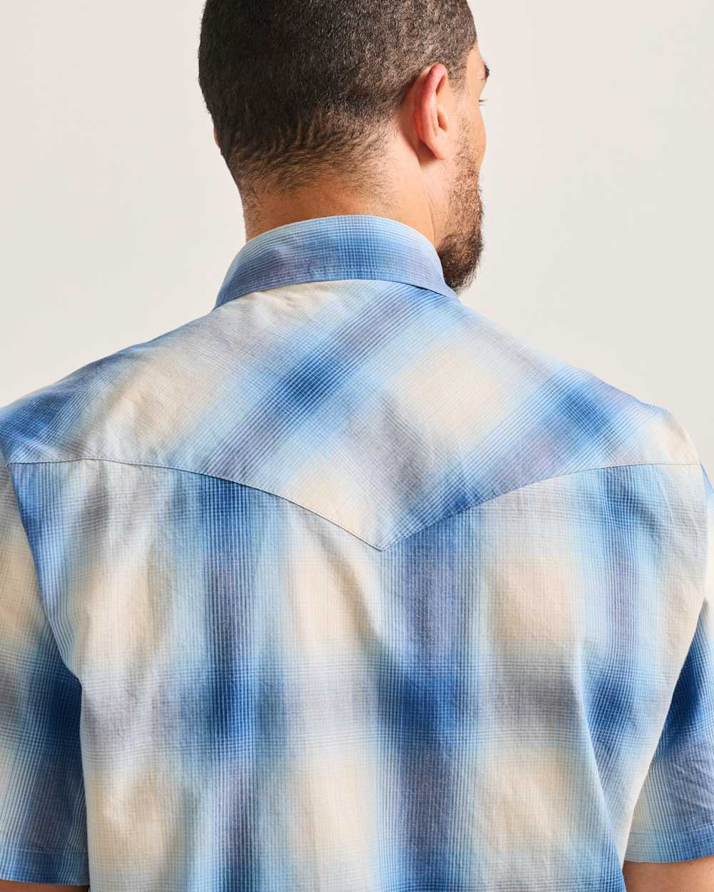 ALTERNATE VIEW OF MEN'S SHORT-SLEEVE PLAID FRONTIER SHIRT IN IVORY/BLUE image number 5