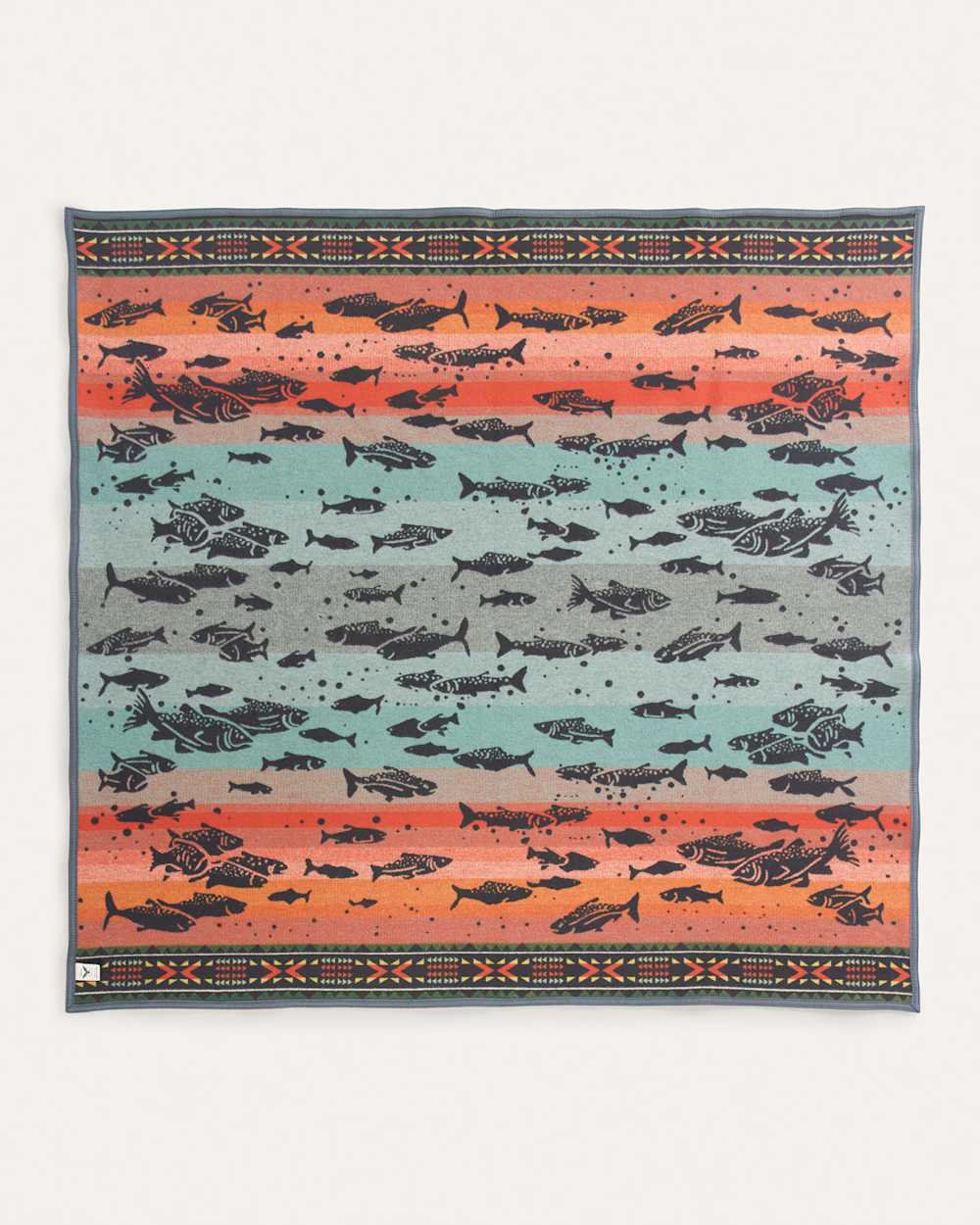 ALTERNATE VIEW OF SALMON RUN THROW IN MULTI image number 4