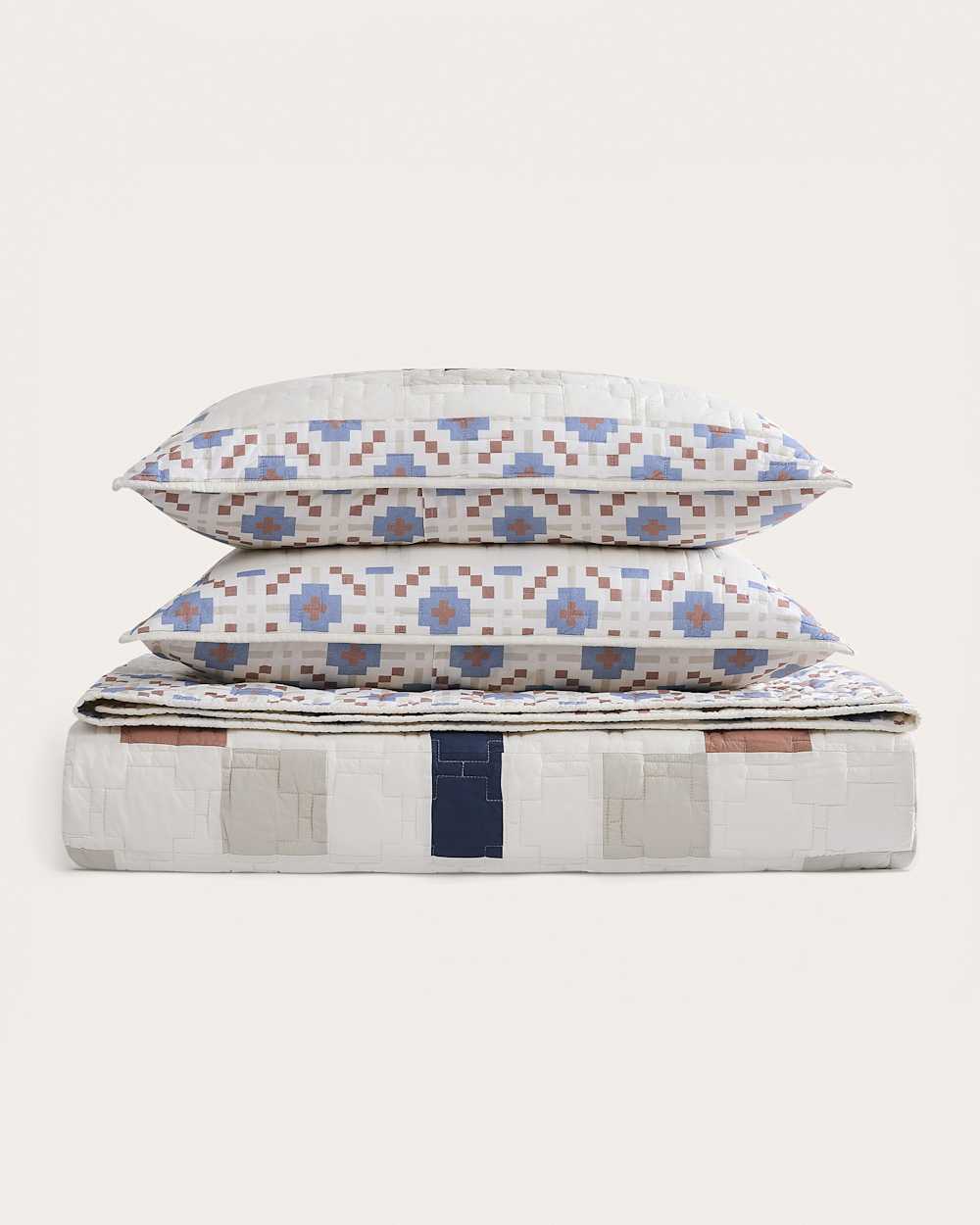 ALTERNATE VIEW OF MEADOW SUMMIT QUILT SET IN IVORY MULTI image number 5