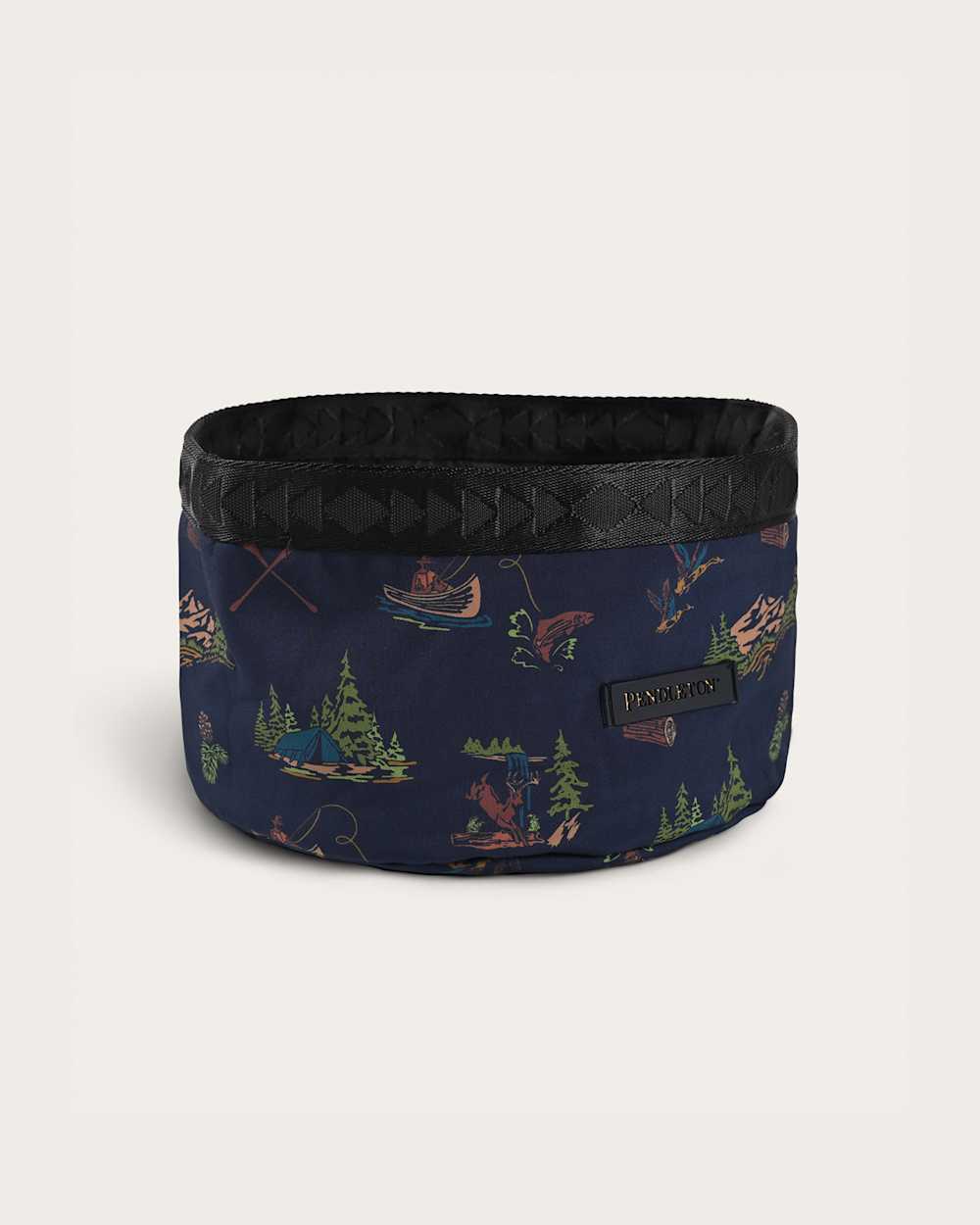 ALTERNATE VIEW OF PET TRAVEL BOWL IN CANOE CLUB image number 2