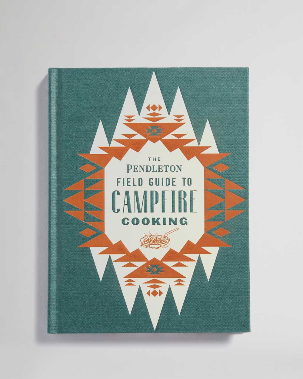 THE PENDLETON FIELD GUIDE TO CAMPFIRE COOKING IN GREEN image number 1