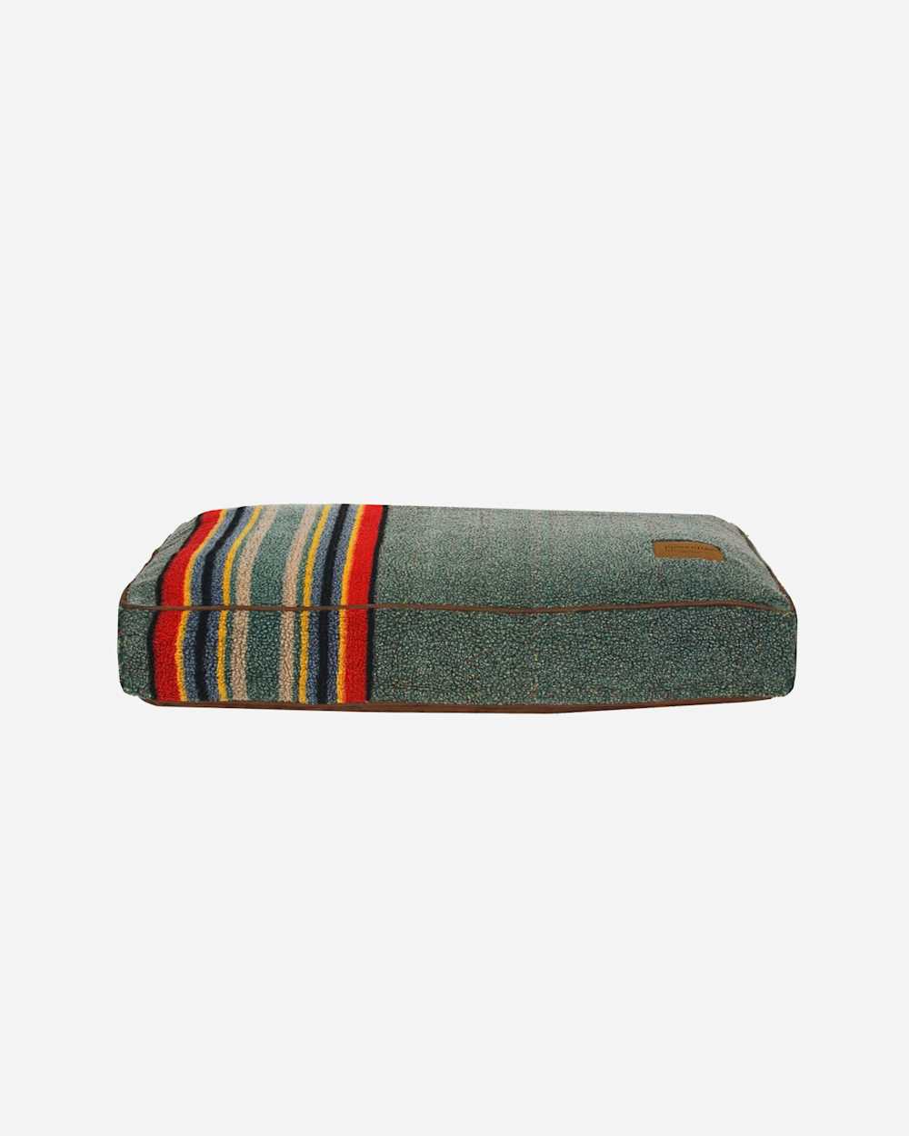 HEATHER GREEN YAKIMA CAMP DOG BED IN SIZE SMALL image number 3
