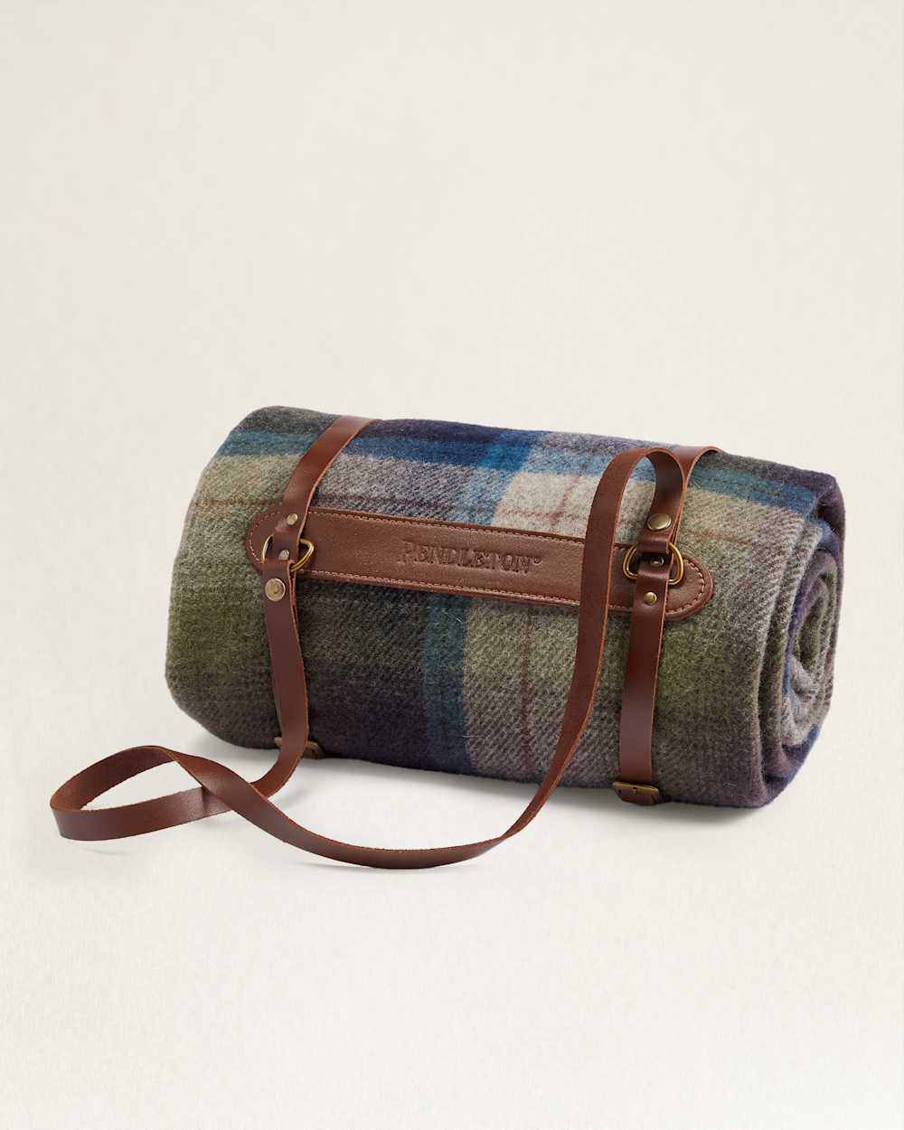 ALTERNATE VIEW OF MOTOR ROBE THROW WITH CARRIER IN HAYSTACK PLAID image number 5