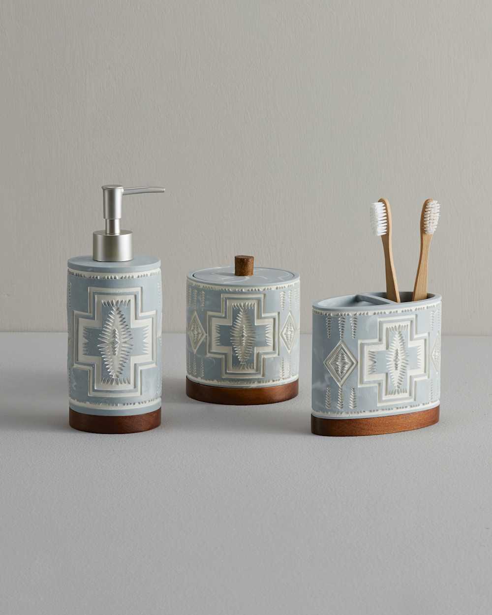 HARDING 3 PIECE BATH ACCESSORY SET IN BLUE/IVORY image number 1