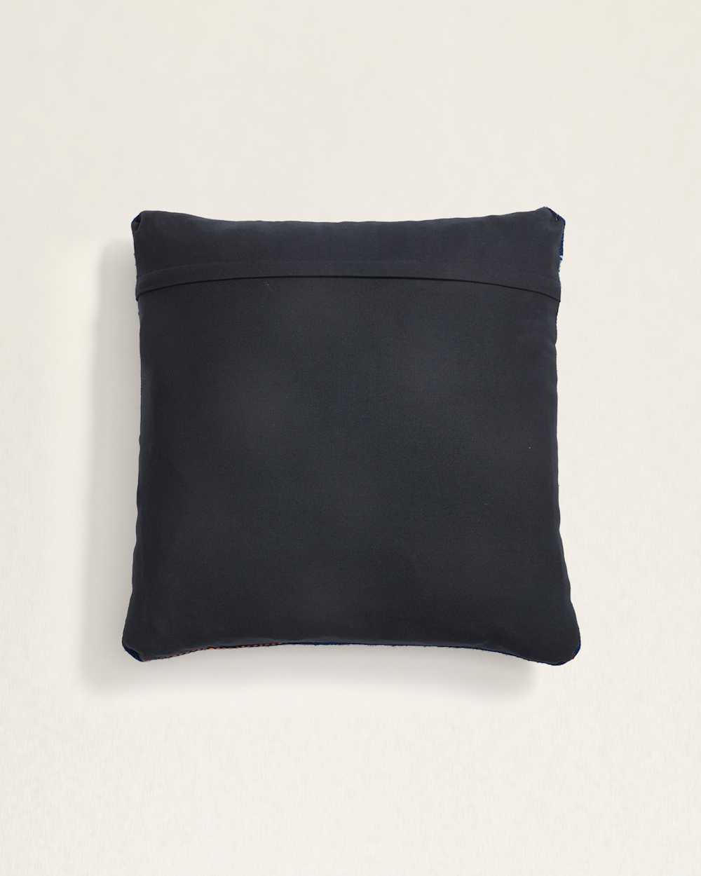 BACK VIEW OF BLUE OCEAN SQUARE PILLOW IN BLUE image number 3