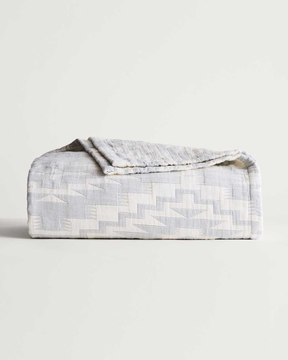 ALTERNATE VIEW OF MESILLA COTTON MATELASSE COVERLET IN BLUE/IVORY image number 4