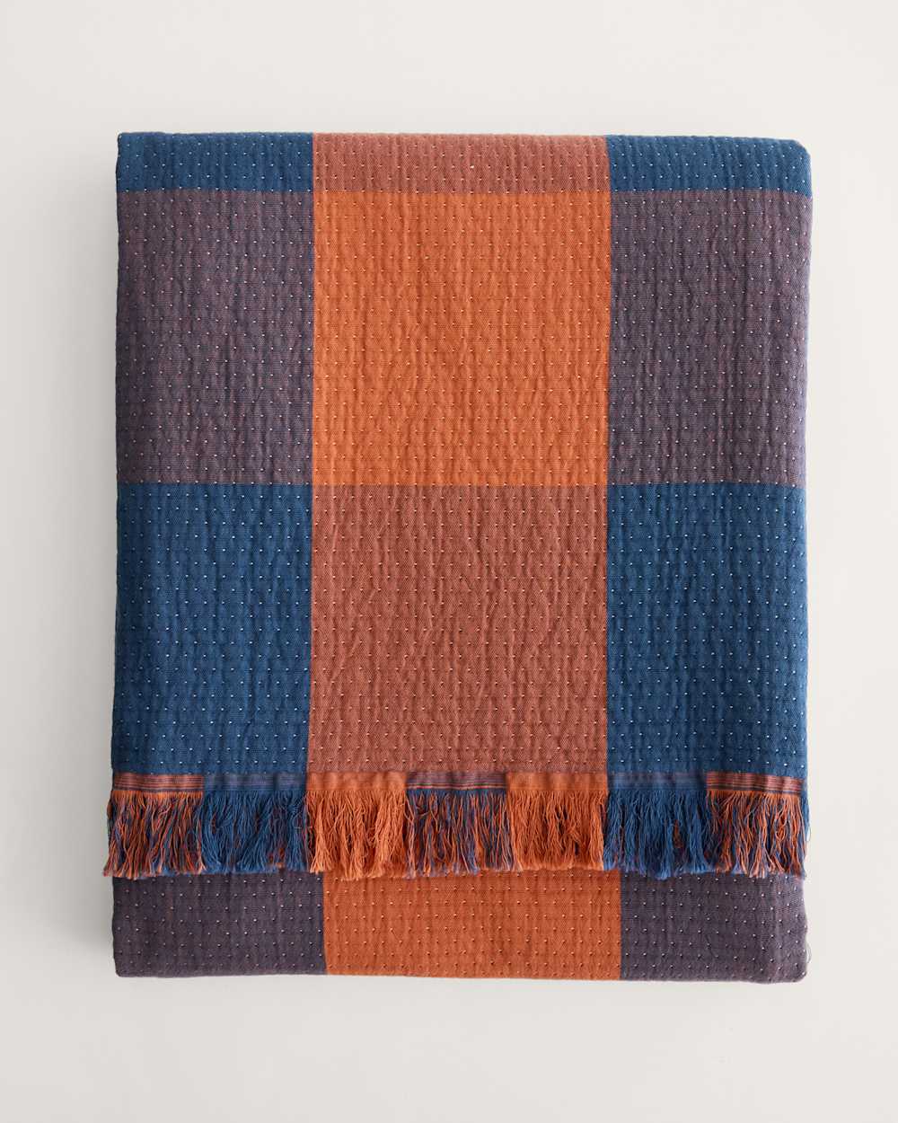 ALTERNATE VIEW OF BLOCK PLAID ORGANIC COTTON FRINGED THROW IN COPPER/INDIGO image number 6