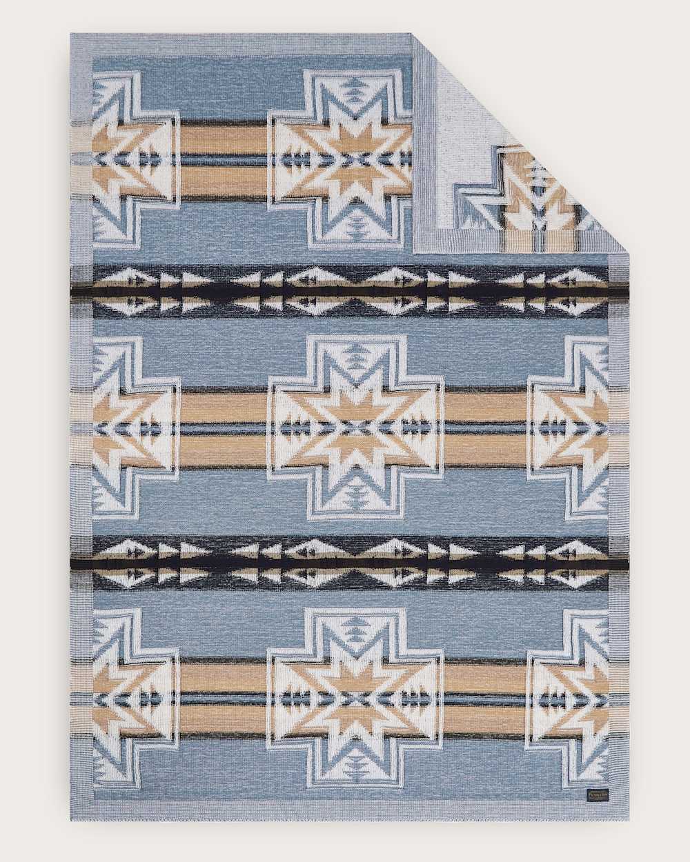 SILVER CITY KNIT THROW IN SKY image number 1
