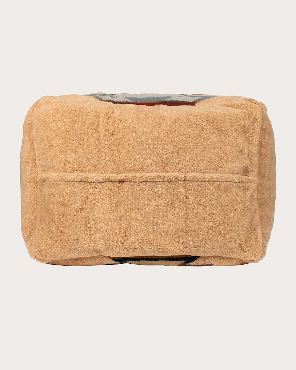 ALTERNATE VIEW OF WYETH TRAIL PET BED - KUDDLER IN BEIGE image number 5