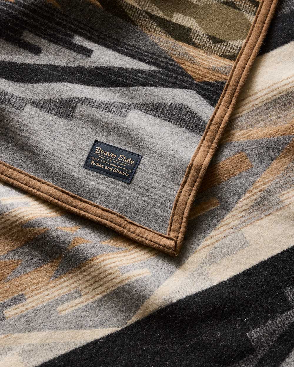 ALTERNATE VIEW OF TUMALO RIDGE BLANKET IN GREY MULTI image number 4