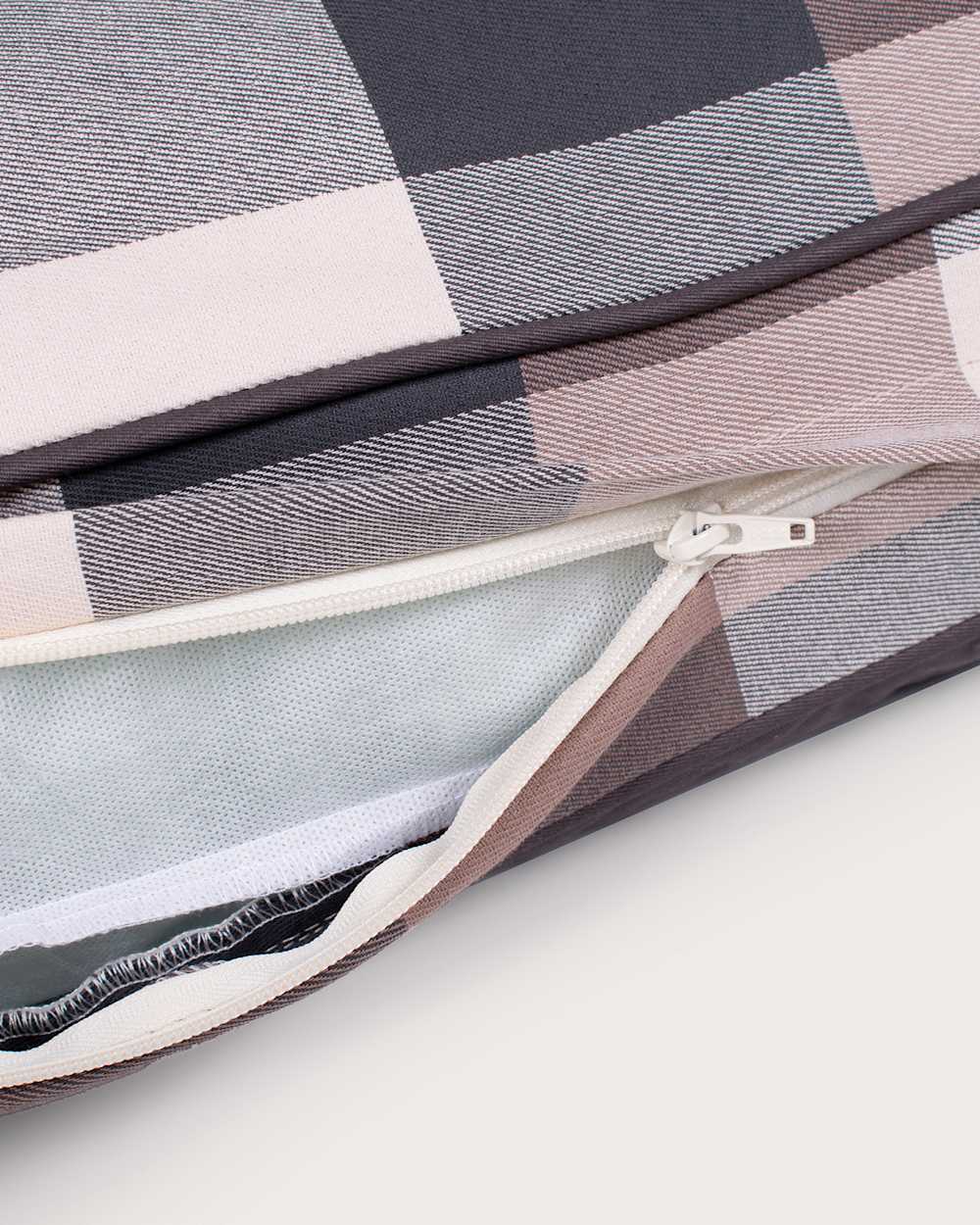 ALTERNATE VIEW OF BLOCK PLAID PET BED - NAPPER IN TAN/BLACK image number 4