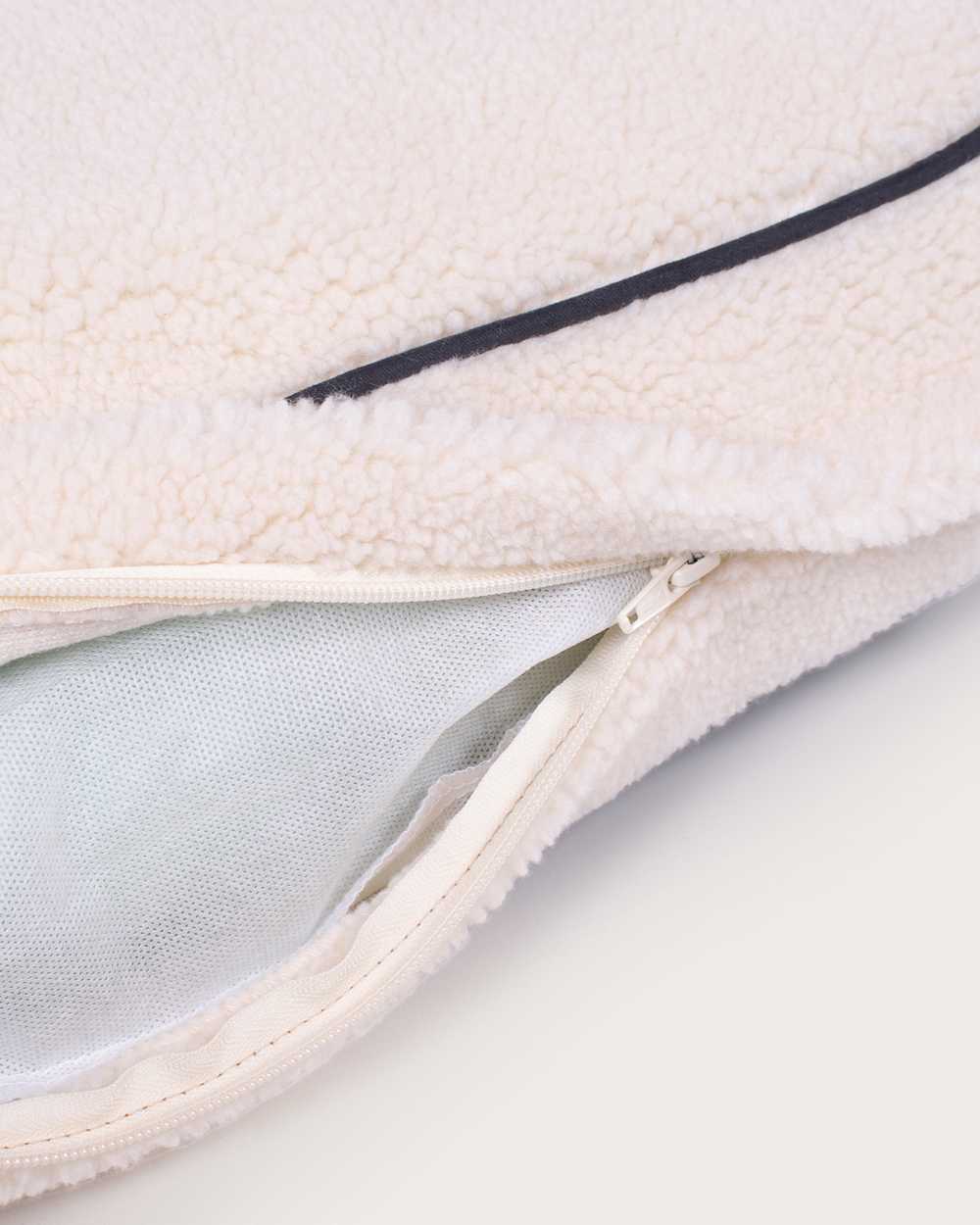 ALTERNATE VIEW OF HARDING PET BED - NAPPER IN NATURAL image number 3