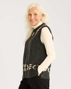 ALTERNATE VIEW OF WOMEN'S RELAXED FIT LAMBSWOOL VEST IN BLACK/IRISH CREAM image number 2