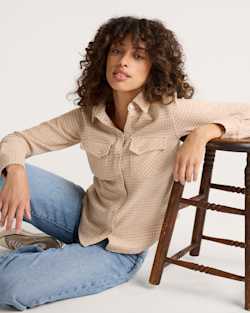 WOMEN'S PLAID GAMBLER SHIRT IN ROSE TEXTURED CHECK image number 1