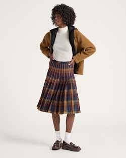 ALTERNATE VIEW OF WOMEN'S REVERSIBLE PLEATED WOOL SKIRT IN BURGUNDY/TAN PLAID image number 6