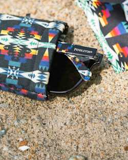 ALTERNATE VIEW OF SHWOOD X PENDLETON KEGON POLARIZED SUNGLASSES IN BLACK/TUCSON image number 4