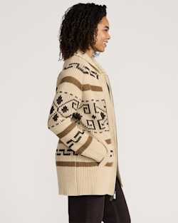 ALTERNATE VIEW OF WOMEN'S WESTERLEY CARDIGAN IN TAN/BROWN image number 3