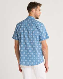 ALTERNATE VIEW OF MEN'S SHORELINE COTTON SHIRT IN BLUE HARDING image number 2