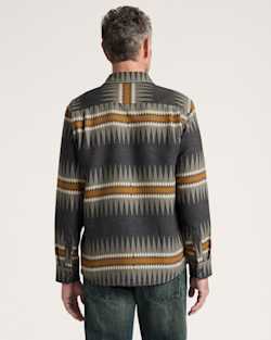 ALTERNATE VIEW OF MEN'S SAWTOOTH COTTON CHAMOIS SHIRT IN CHARCOAL image number 2