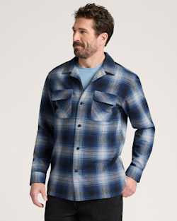 ALTERNATE VIEW OF LONG-SLEEVE PLAID COTTON BOARD SHIRT IN NAVY/GREY PLAID image number 5