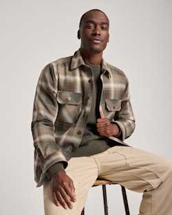 PLAID QUILTED CPO JACKET IN GREEN OMBRE image number 1