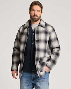 MEN'S BOZEMAN WOOL FIELD COAT IN BLACK/IVORY PLAID image number 1