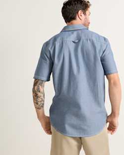 ALTERNATE VIEW OF MEN'S SHORT-SLEEVE BAYSIDE SHIRT IN BLUE image number 2