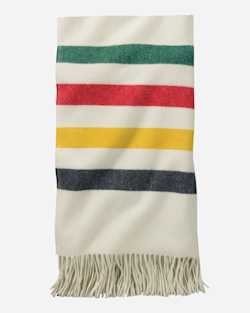 5TH AVENUE GLACIER PARK MERINO THROW IN WHITE image number 1
