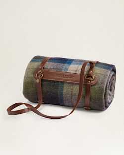 ALTERNATE VIEW OF MOTOR ROBE THROW WITH CARRIER IN HAYSTACK PLAID image number 5