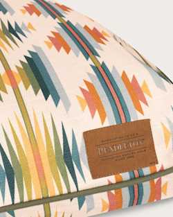 ALTERNATE VIEW OF FALCON COVE ALL SEASON PET BED - NAPPER IN BEIGE FALCON COVE image number 4