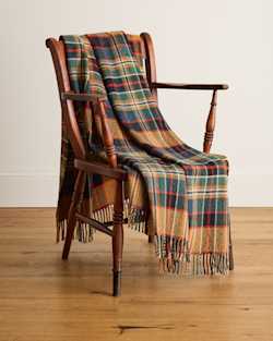 ALTERNATE VIEW OF FIRESIDE THROW IN SYCAMORE GOLD/GREEN image number 3