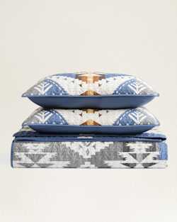 SILVER BARK PIECED QUILT SET IN GREY MULTI image number 1