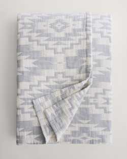 ALTERNATE VIEW OF MESILLA COTTON MATELASSE COVERLET IN BLUE/IVORY image number 5
