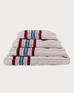 ALTERNATE VIEW OF SERAPE PET BED - NAPPER IN ROSEWOOD image number 4