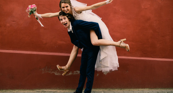 5 tips for planning a low-cost wedding this year