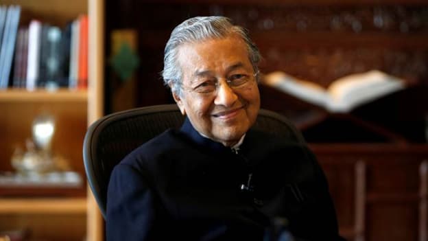 Malaysia’s PM calls for transparency, integrity in government appointments