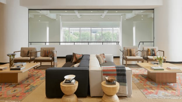 WeWork China gets US$200m investment, appoints new acting CEO WeWork China gets US$200m investment, appoints new acting CEO