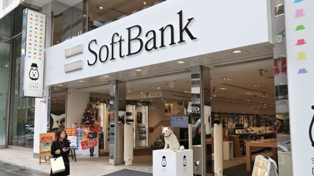 SoftBank Group plans to cut 20 per cent of staff following Masayoshi Son&#039;s public pledges