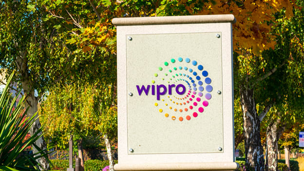 Wipro terminates 300 employees for moonlighting