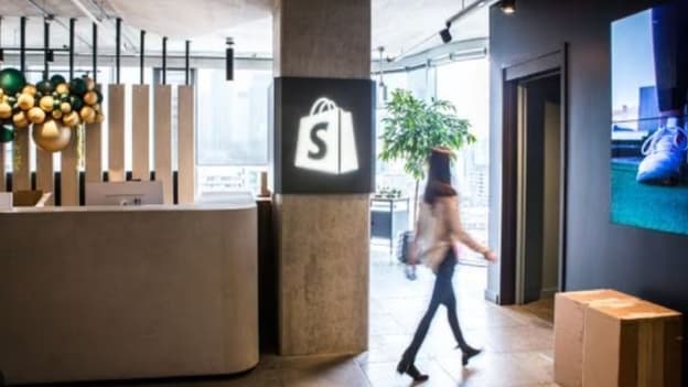 Shopify implements job cuts affecting 20%, sends termination notices overnight
