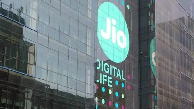 JioMart job cuts: 1,000 employees laid off, 9,900 more jobs at risk