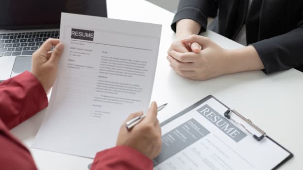 Key questions to ask before accepting a job offer Key questions to ask before accepting a job offer