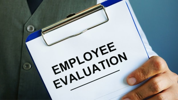 Conducting constructive employee performance reviews