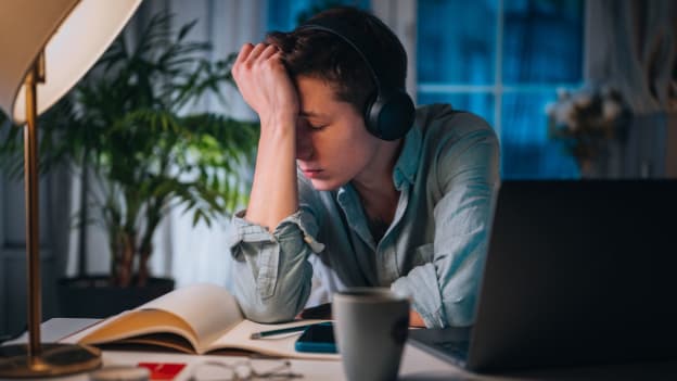 Indian IT employees compelled to work 50 hours per week, reveals study Indian IT employees compelled to work 50 hours per week, reveals study